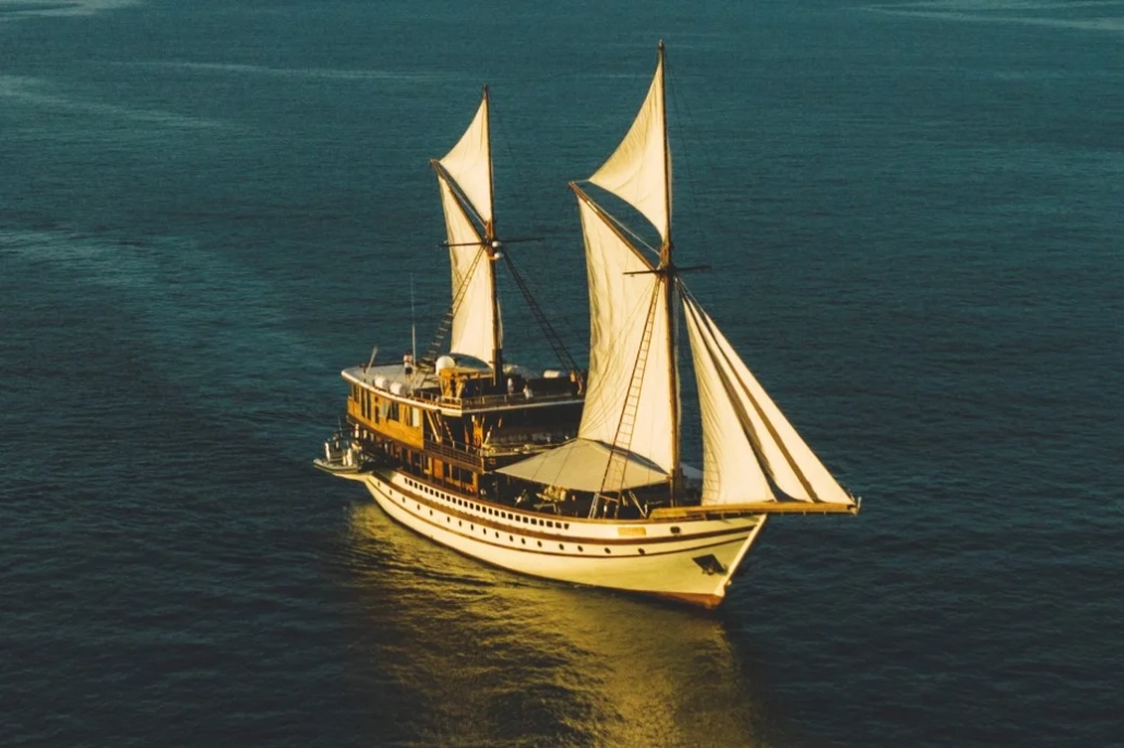 Indonesia Sailing Aboard a Luxury Phinisi Yacht